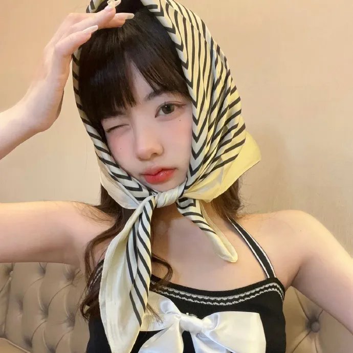 金发奇女